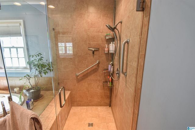 14 HILLCREST, Tuscaloosa, AL 35401