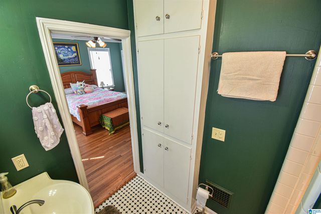 14 HILLCREST, Tuscaloosa, AL 35401