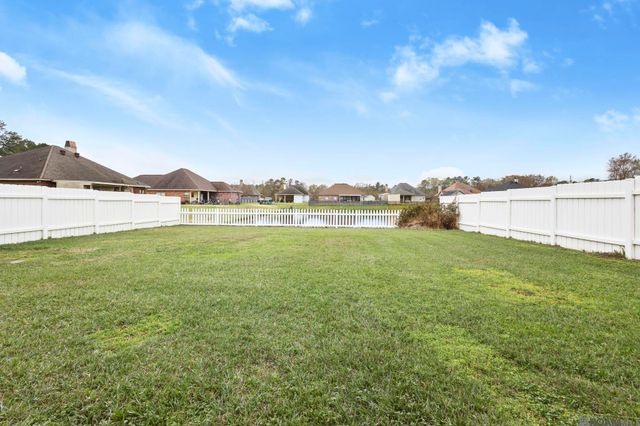 13636 Hopehaven, Walker, LA 70785