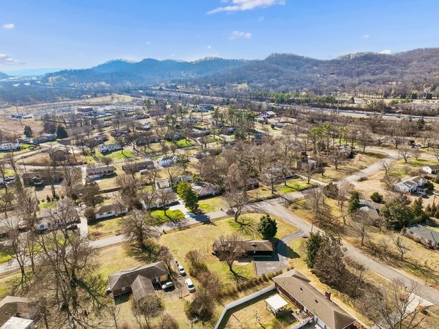 659 Devon Dr, Nashville, TN 37220