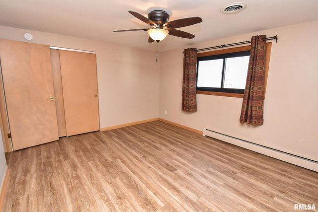 307 WALNUT Street, Washington, IL 61571