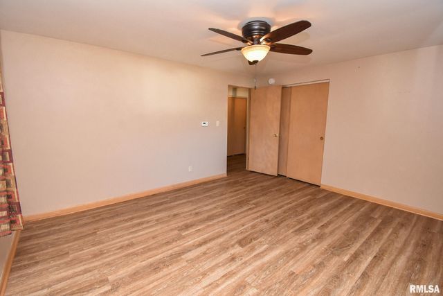 307 WALNUT Street, Washington, IL 61571