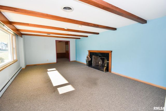 307 WALNUT Street, Washington, IL 61571