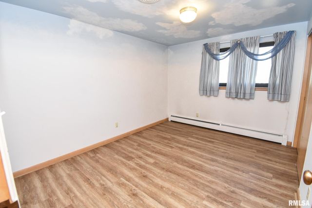 307 WALNUT Street, Washington, IL 61571