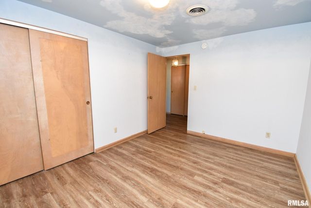 307 WALNUT Street, Washington, IL 61571