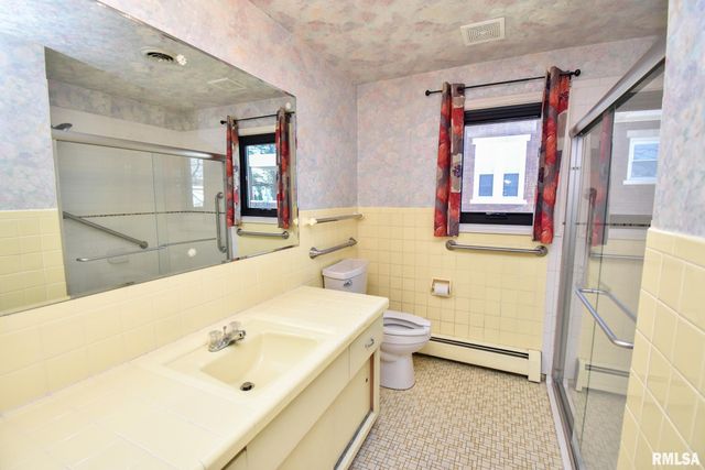 307 WALNUT Street, Washington, IL 61571