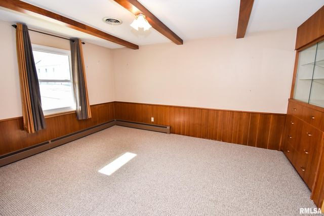 307 WALNUT Street, Washington, IL 61571