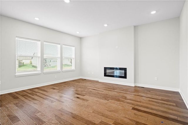 18251 W 166th Terrace, Olathe, KS 66062