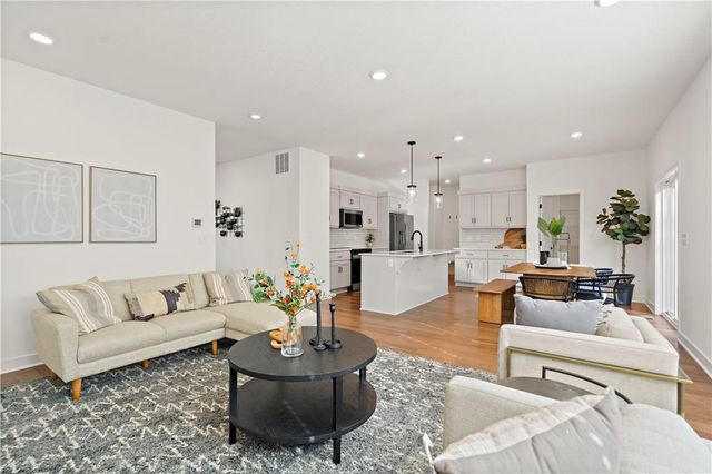 18251 W 166th Terrace, Olathe, KS 66062