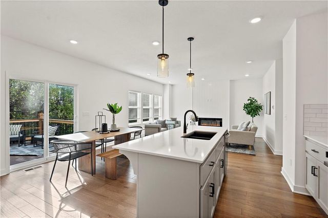 18251 W 166th Terrace, Olathe, KS 66062