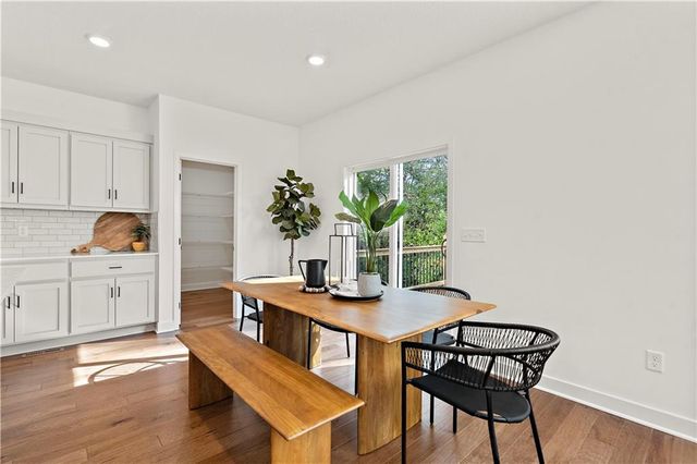 18251 W 166th Terrace, Olathe, KS 66062