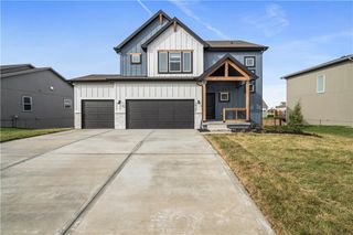 18251 W 166th Terrace, Olathe, KS 66062