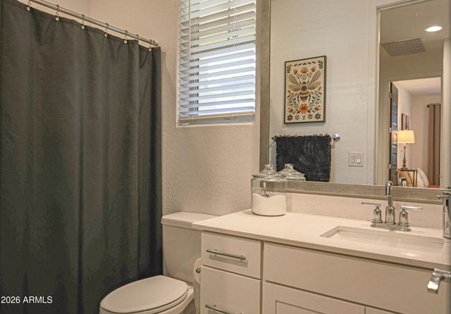 1654 W BUIST Avenue, Phoenix, AZ 85041