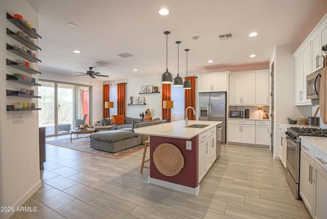 1654 W BUIST Avenue, Phoenix, AZ 85041