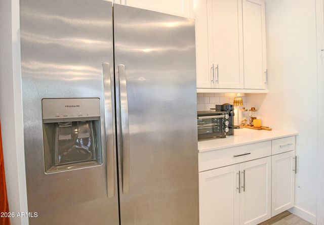 1654 W BUIST Avenue, Phoenix, AZ 85041