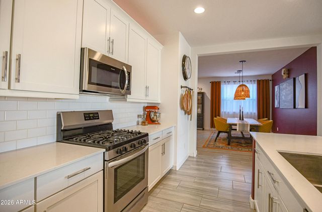 1654 W BUIST Avenue, Phoenix, AZ 85041