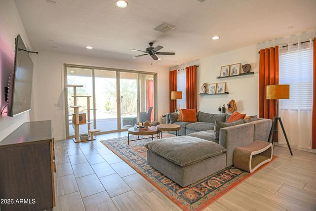 1654 W BUIST Avenue, Phoenix, AZ 85041