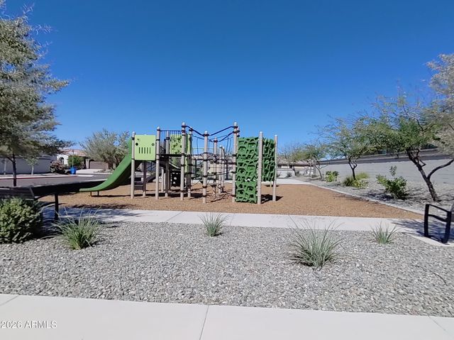 1654 W BUIST Avenue, Phoenix, AZ 85041