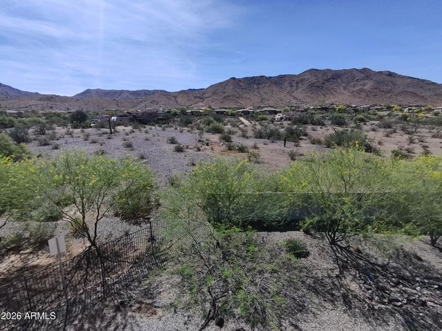 1654 W BUIST Avenue, Phoenix, AZ 85041