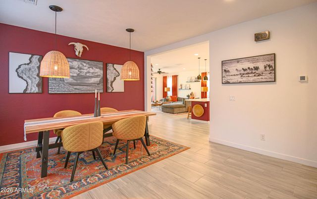 1654 W BUIST Avenue, Phoenix, AZ 85041