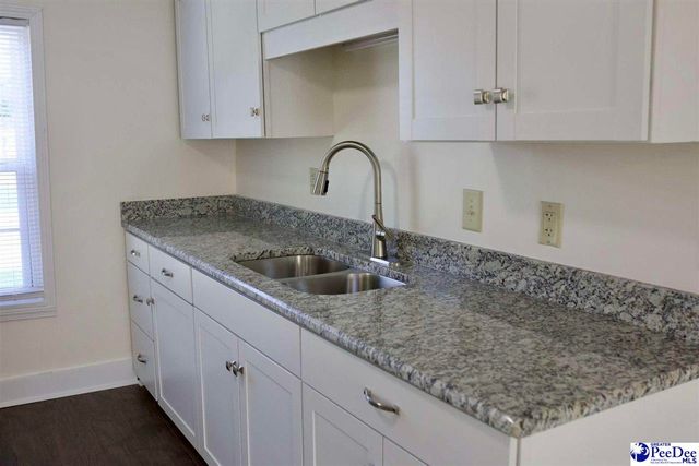 506 N 5th Avenue, Dillon, SC 29536