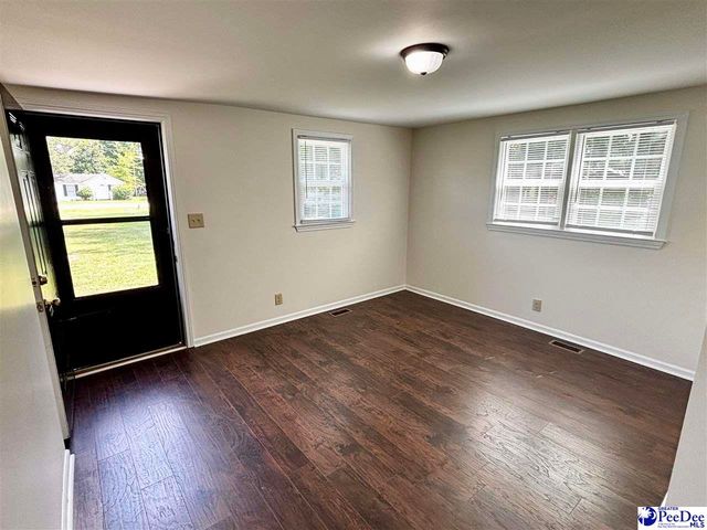 506 N 5th Avenue, Dillon, SC 29536