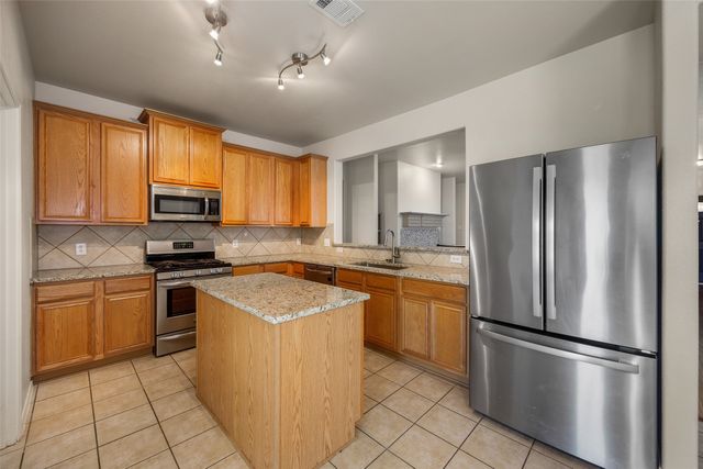 132 Birdbrook Drive, Anna, TX 75409