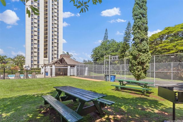 98-500 Koauka Loop 6H, Aiea, HI 96701