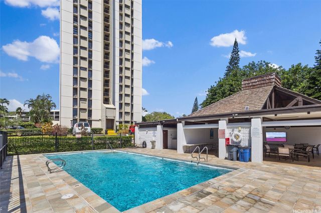 98-500 Koauka Loop 6H, Aiea, HI 96701