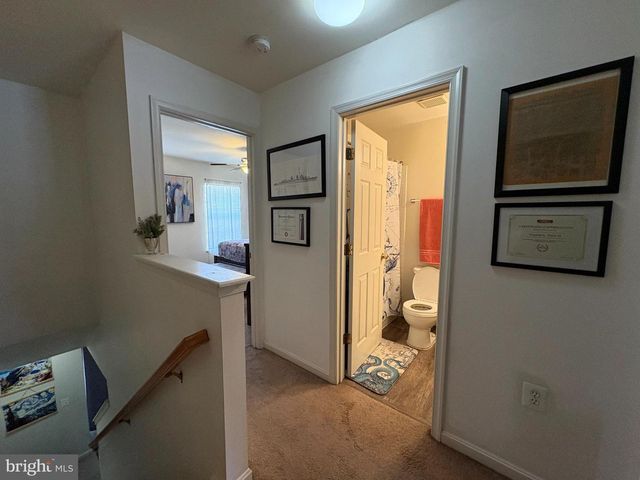 23092 FONTWELL SQ, Sterling, VA 20166