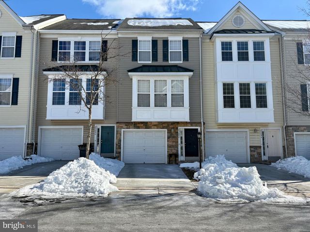 23092 FONTWELL SQ, Sterling, VA 20166