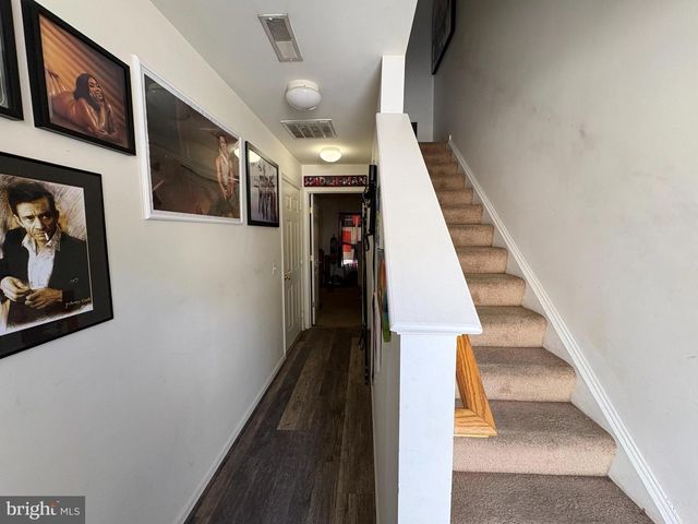 23092 FONTWELL SQ, Sterling, VA 20166