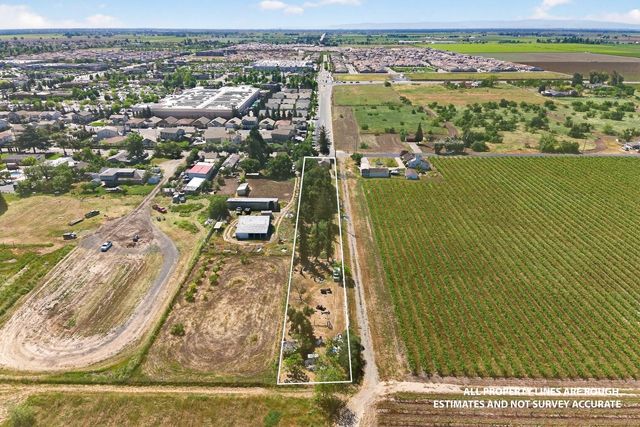 383 Taylor Rd, Lodi, CA 95242