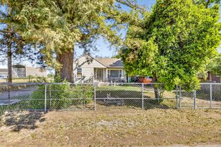 383 Taylor Rd, Lodi, CA 95242