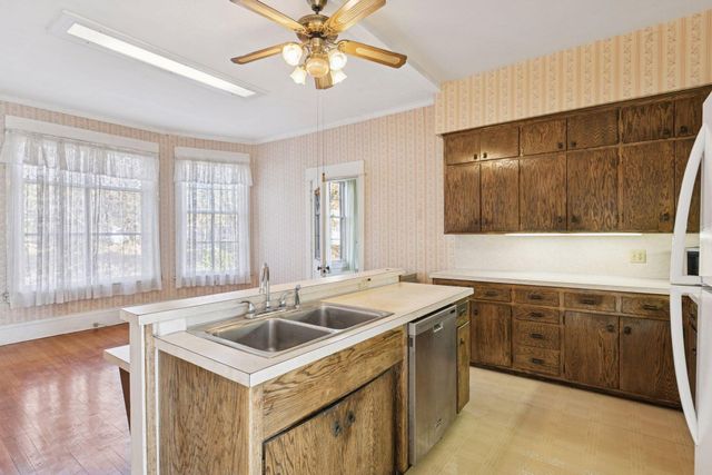 1105 Jessie Street, Saint Paul, MN 55130