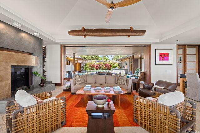 396 Dune Circle, Kailua, HI 96734