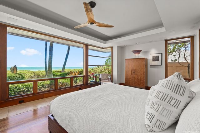 396 Dune Circle, Kailua, HI 96734