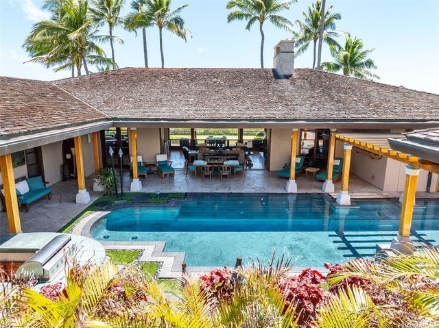 396 Dune Circle, Kailua, HI 96734