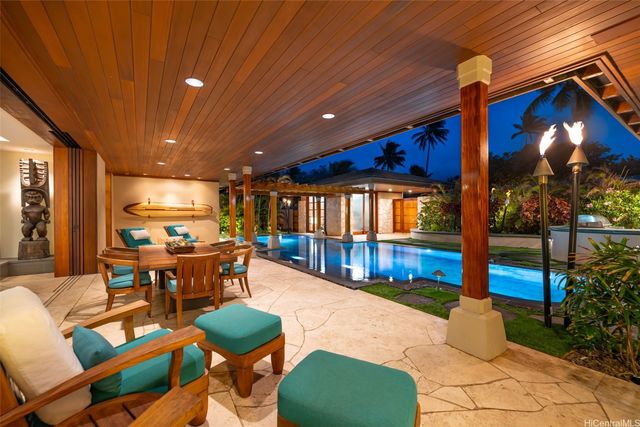 396 Dune Circle, Kailua, HI 96734
