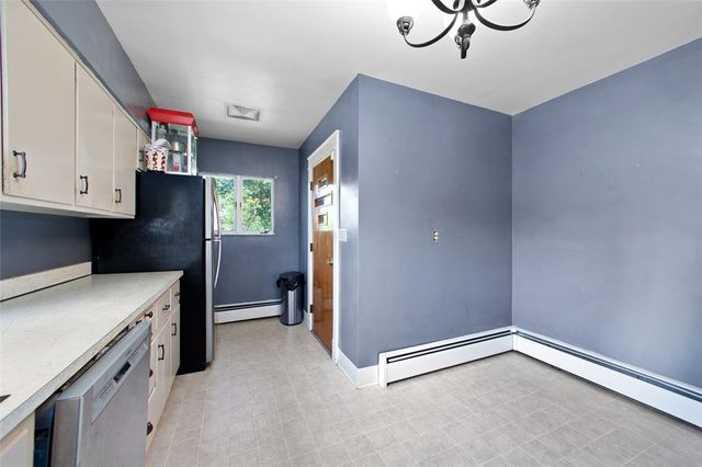 1300 Sycamore St, Connellsville, PA 15425