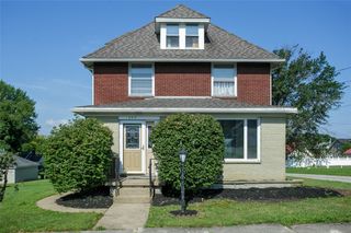 1300 Sycamore St, Connellsville, PA 15425