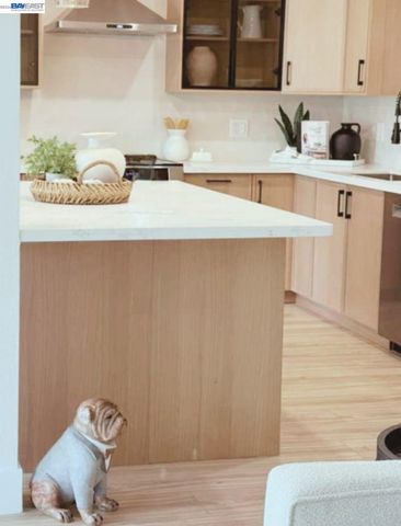 2772 Tice Creek Dr 4, Walnut Creek, CA 94595