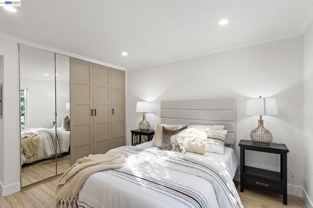 2772 Tice Creek Dr 4, Walnut Creek, CA 94595