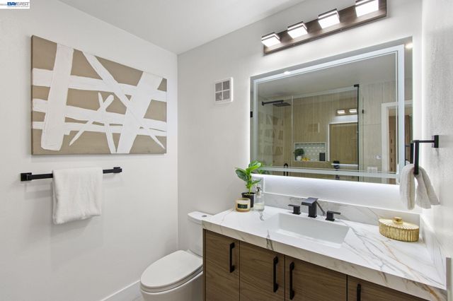 2772 Tice Creek Dr 4, Walnut Creek, CA 94595