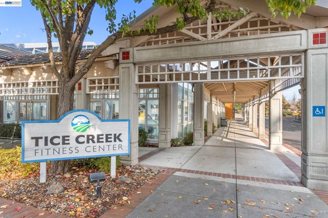 2772 Tice Creek Dr 4, Walnut Creek, CA 94595