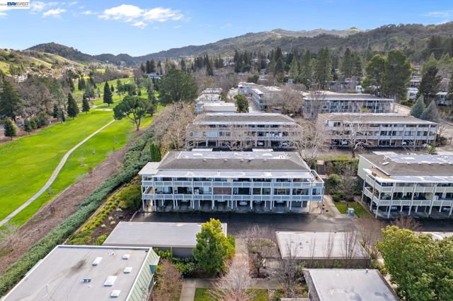 2772 Tice Creek Dr 4, Walnut Creek, CA 94595