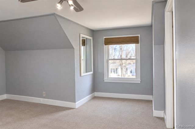 21761 Middlebelt Road, Farmington Hills, MI 48336