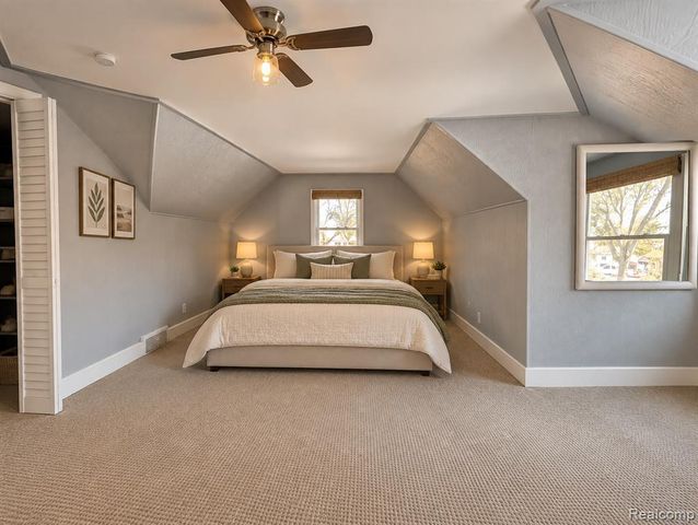 21761 Middlebelt Road, Farmington Hills, MI 48336