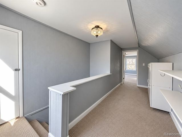 21761 Middlebelt Road, Farmington Hills, MI 48336