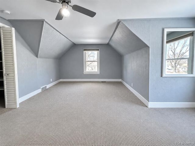 21761 Middlebelt Road, Farmington Hills, MI 48336